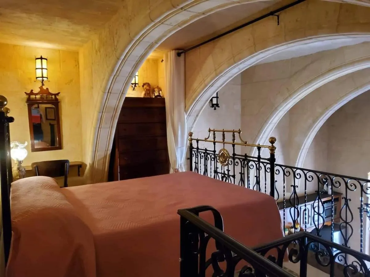 Cozy Corner House In Valletta - Authentic! Malta
