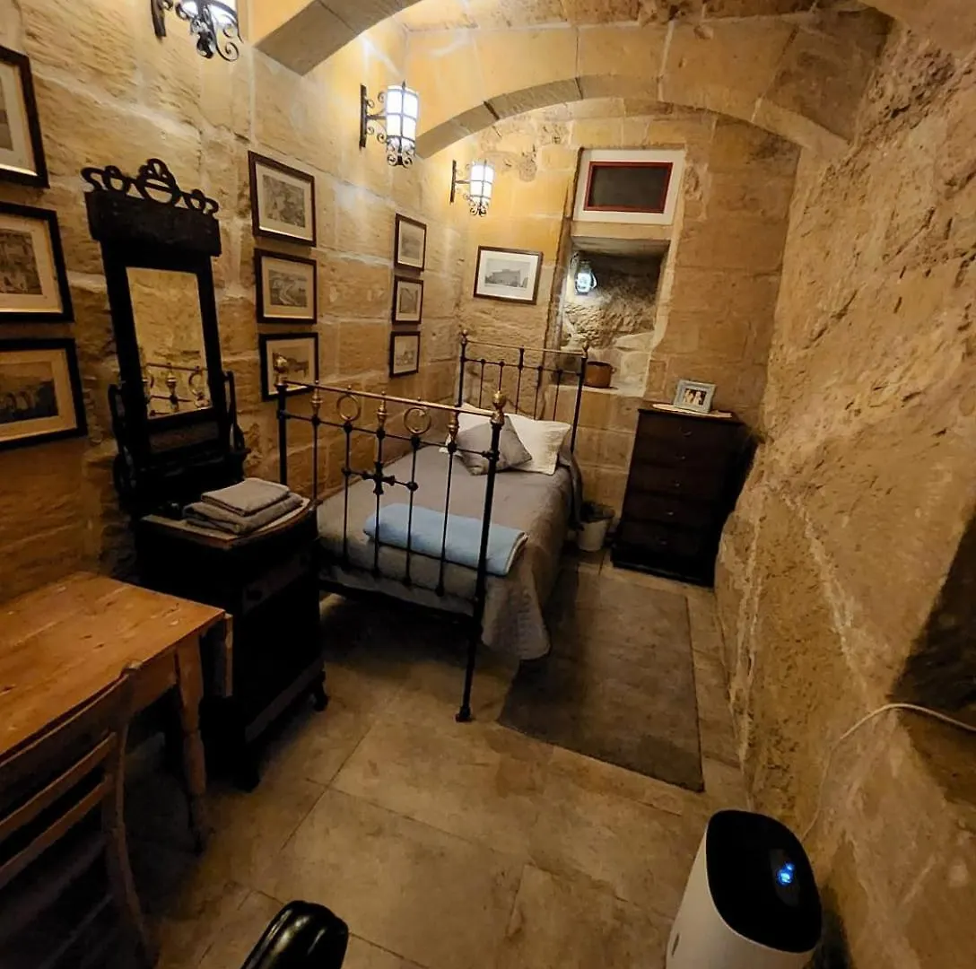 Cozy Corner House In Valletta - Authentic! 0*,  Malta